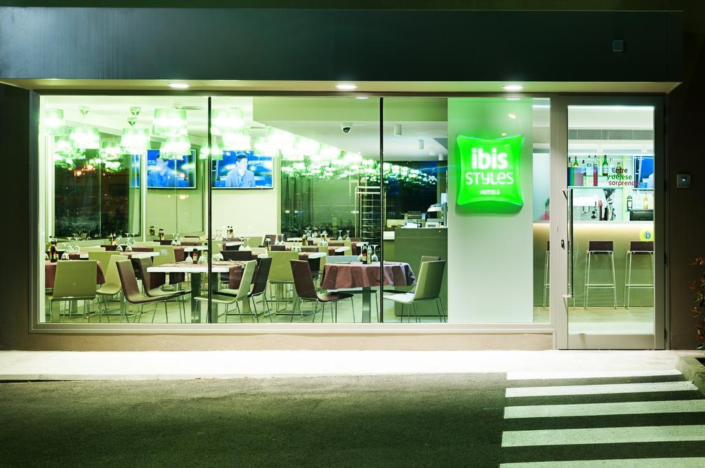 Hotel Ibis Styles Lleida تورّيفارّيرا المظهر الخارجي الصورة