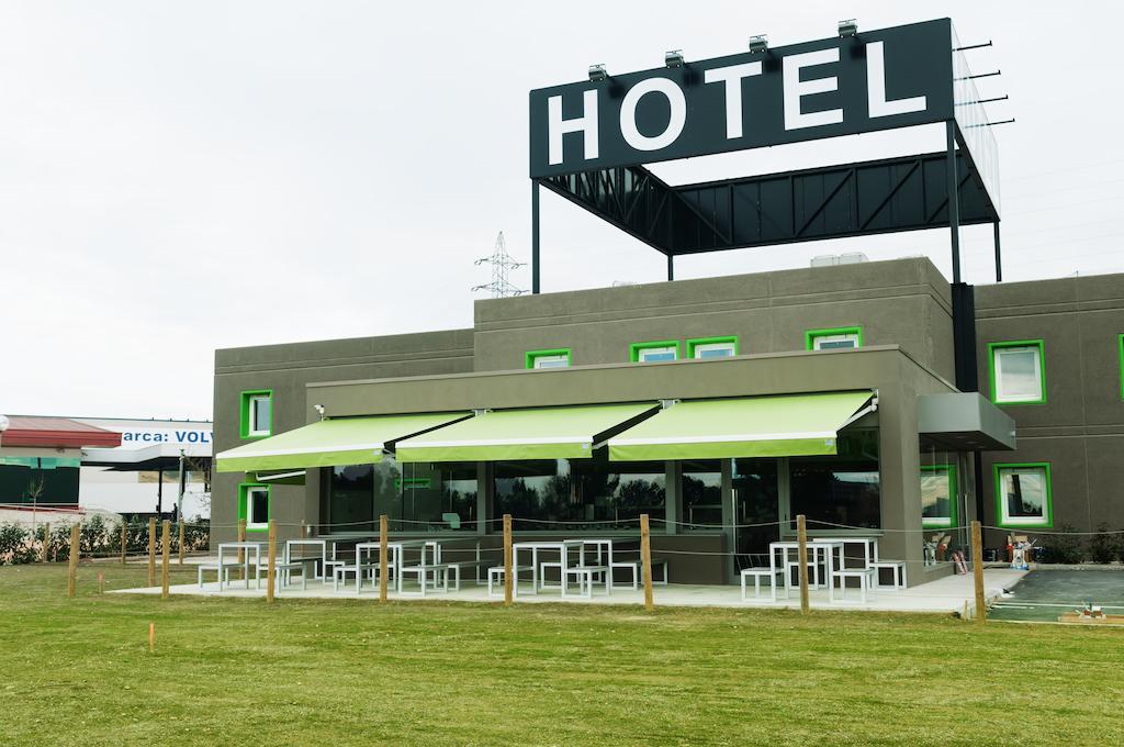 Hotel Ibis Styles Lleida تورّيفارّيرا المظهر الخارجي الصورة