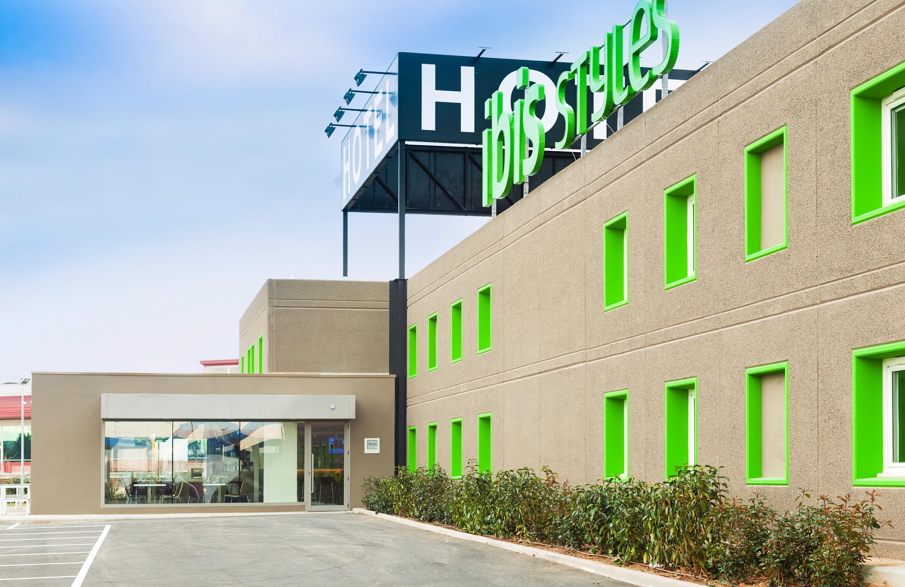 Hotel Ibis Styles Lleida Torrefarrera المظهر الخارجي الصورة