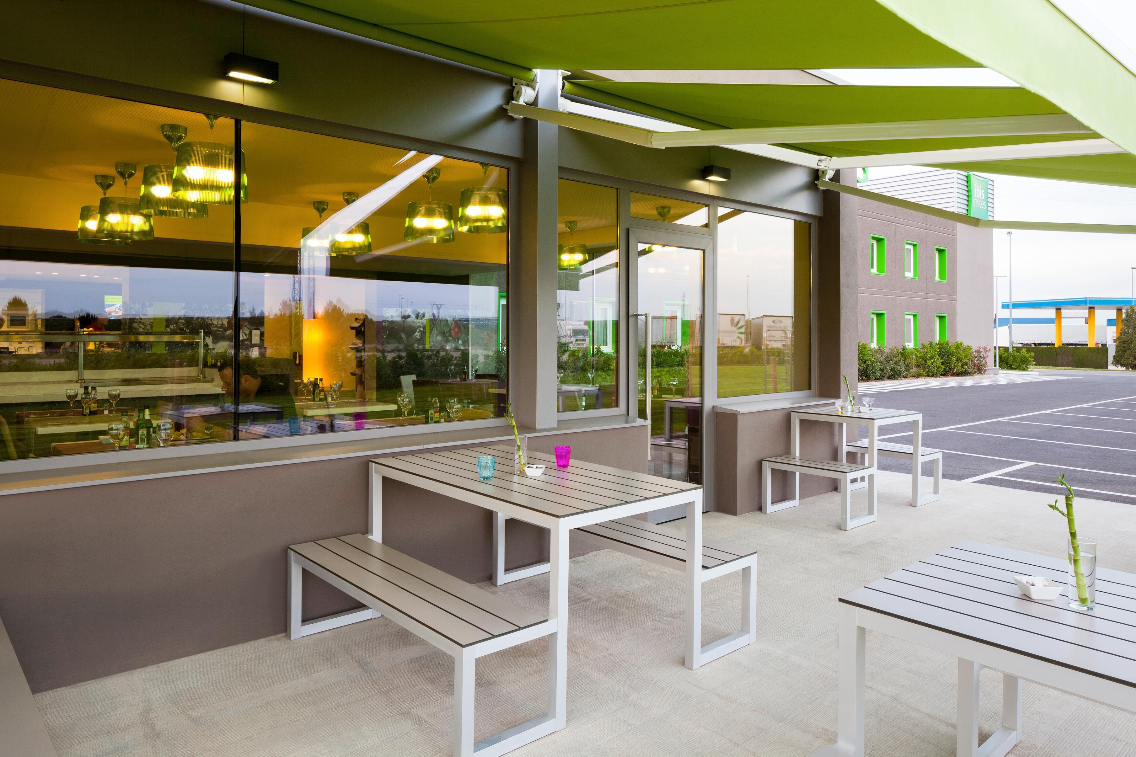 Hotel Ibis Styles Lleida تورّيفارّيرا المظهر الخارجي الصورة