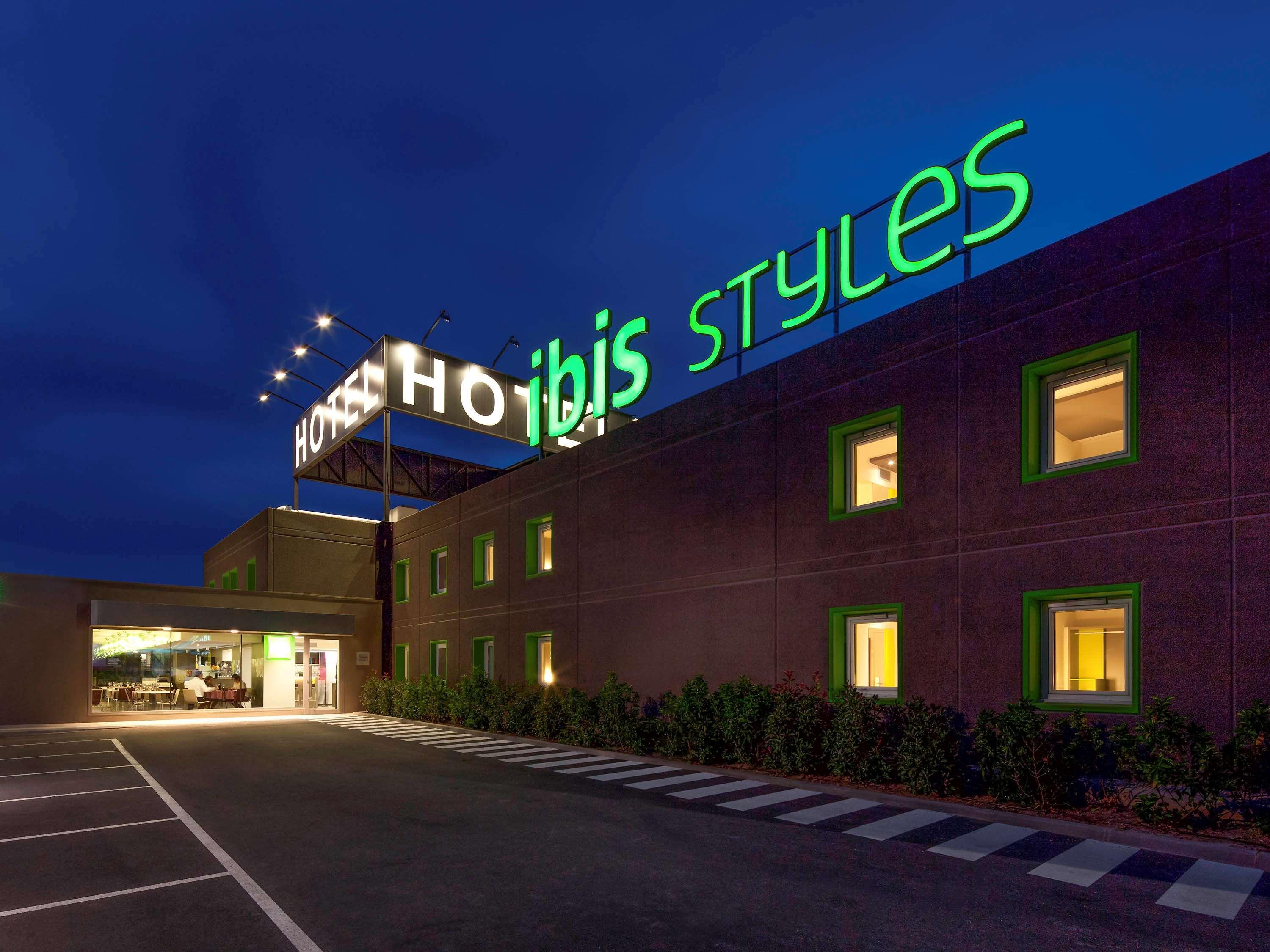 Hotel Ibis Styles Lleida Torrefarrera المظهر الخارجي الصورة